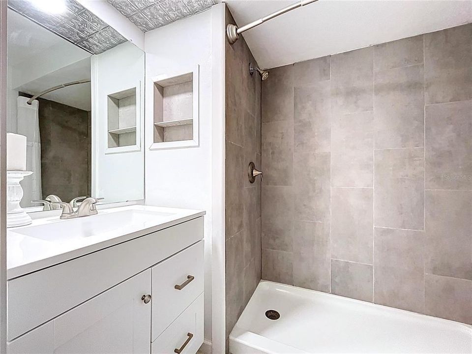 Active With Contract: $245,000 (2 beds, 2 baths, 1150 Square Feet)