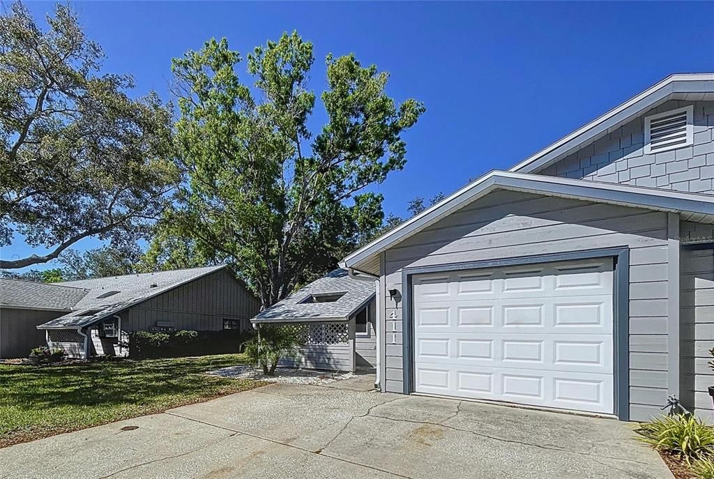 Active With Contract: $245,000 (2 beds, 2 baths, 1150 Square Feet)