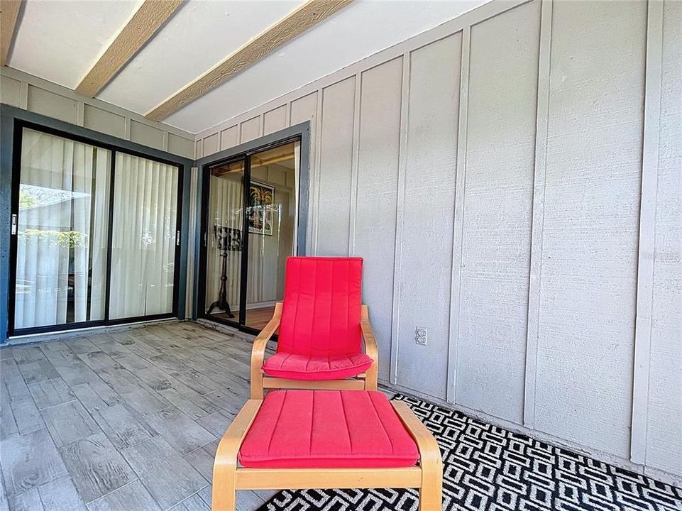 Active With Contract: $245,000 (2 beds, 2 baths, 1150 Square Feet)