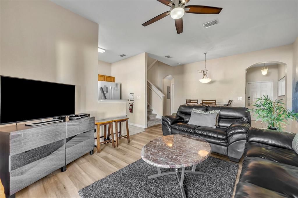 For Sale: $213,900 (4 beds, 3 baths, 1492 Square Feet)