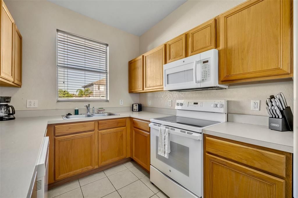 For Sale: $213,900 (4 beds, 3 baths, 1492 Square Feet)