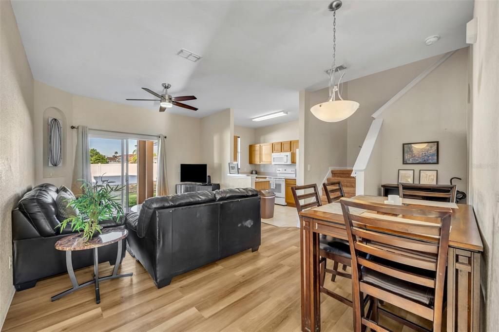 For Sale: $213,900 (4 beds, 3 baths, 1492 Square Feet)