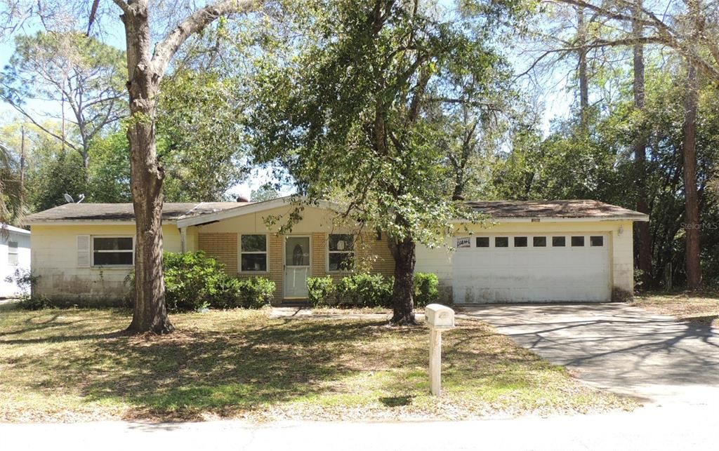 Recently Sold: $146,500 (3 beds, 2 baths, 1379 Square Feet)