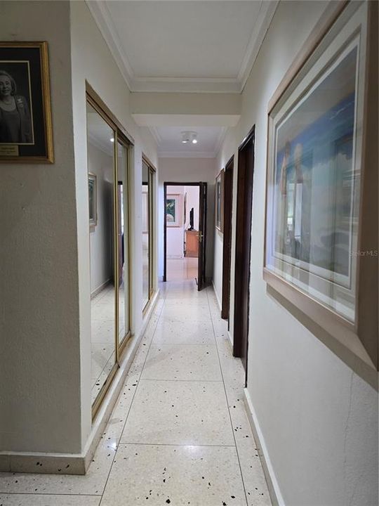 Под контрактом: $1,195,000 (4 спален, 3 ванн, 1995 Квадратных фут)