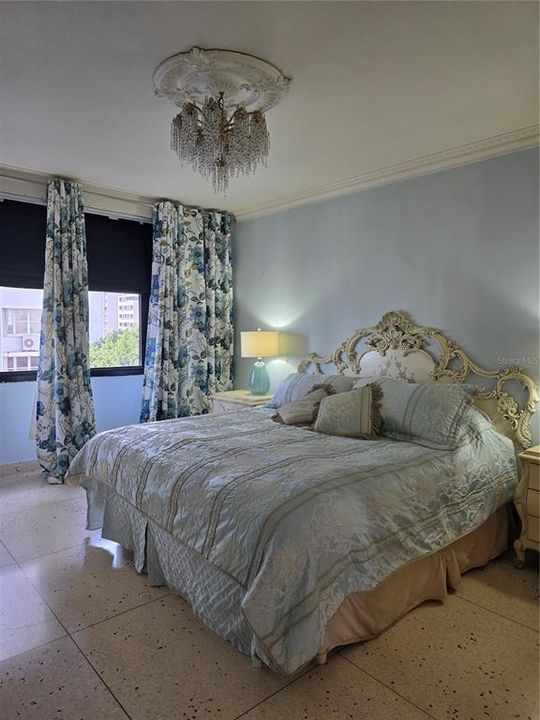 Под контрактом: $1,195,000 (4 спален, 3 ванн, 1995 Квадратных фут)