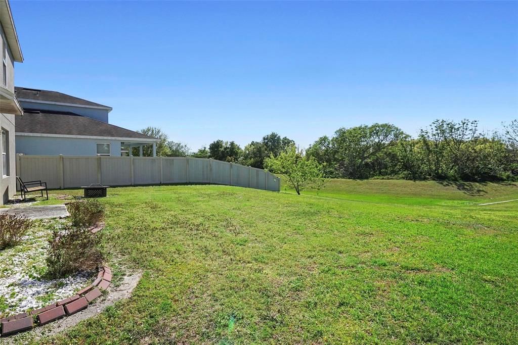 Active With Contract: $329,000 (4 beds, 2 baths, 2526 Square Feet)