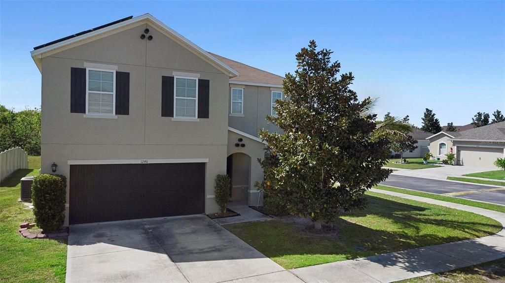 Active With Contract: $329,000 (4 beds, 2 baths, 2526 Square Feet)