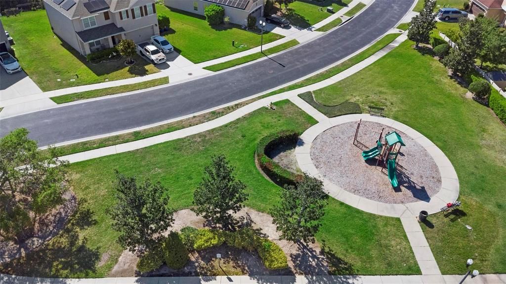 Active With Contract: $329,000 (4 beds, 2 baths, 2526 Square Feet)