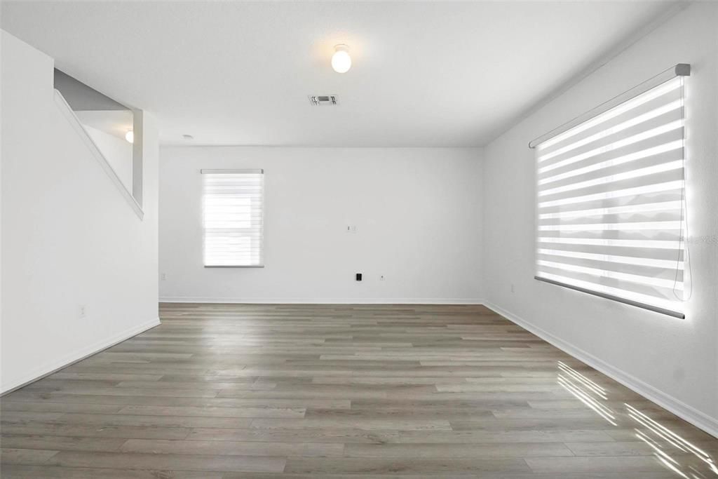 Active With Contract: $329,000 (4 beds, 2 baths, 2526 Square Feet)