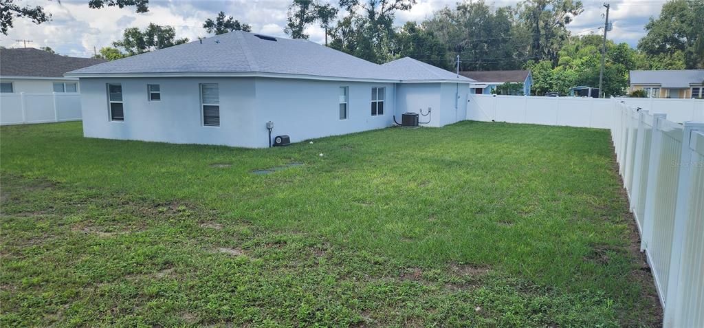 На продажу: $549,000 (4 спален, 3 ванн, 2215 Квадратных фут)