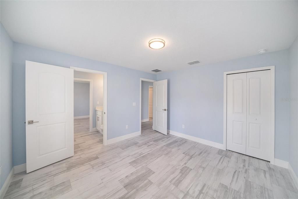 На продажу: $549,000 (4 спален, 3 ванн, 2215 Квадратных фут)