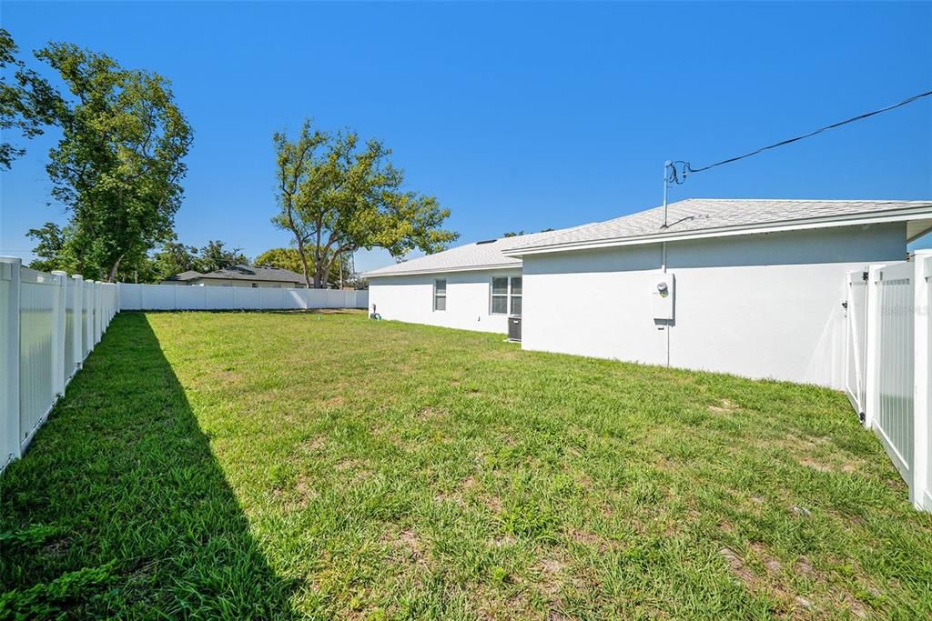 На продажу: $549,000 (4 спален, 3 ванн, 2215 Квадратных фут)