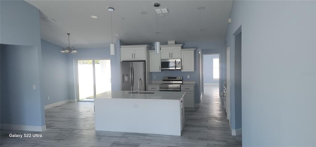 На продажу: $549,000 (4 спален, 3 ванн, 2215 Квадратных фут)