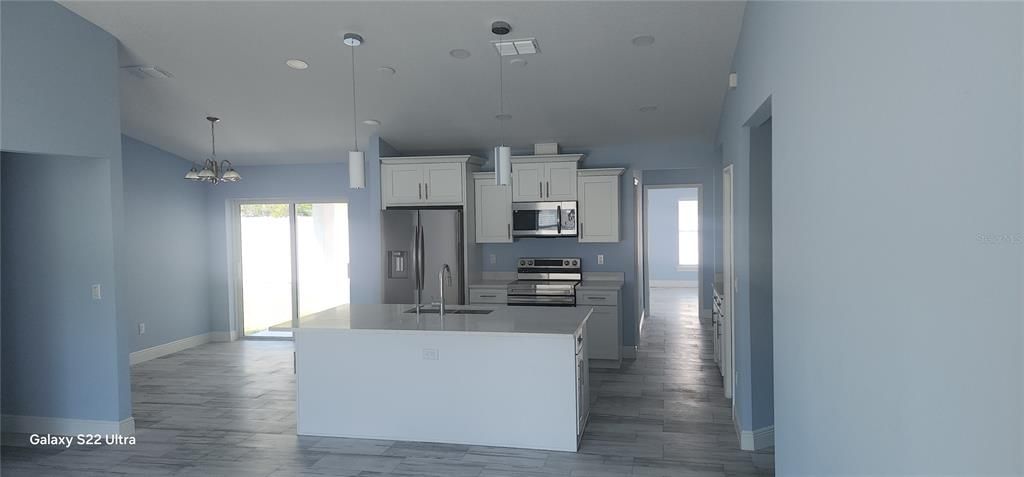 На продажу: $549,000 (4 спален, 3 ванн, 2215 Квадратных фут)