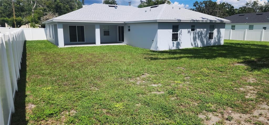 На продажу: $549,000 (4 спален, 3 ванн, 2215 Квадратных фут)