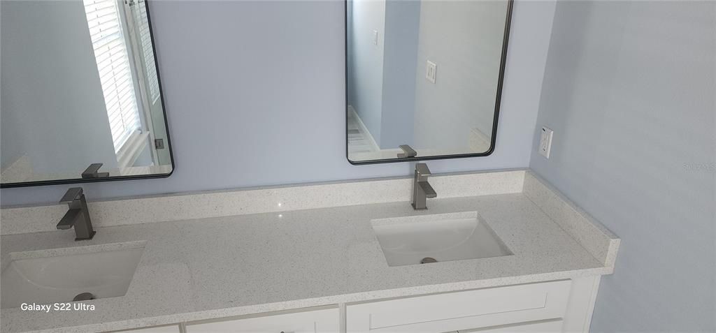 На продажу: $549,000 (4 спален, 3 ванн, 2215 Квадратных фут)