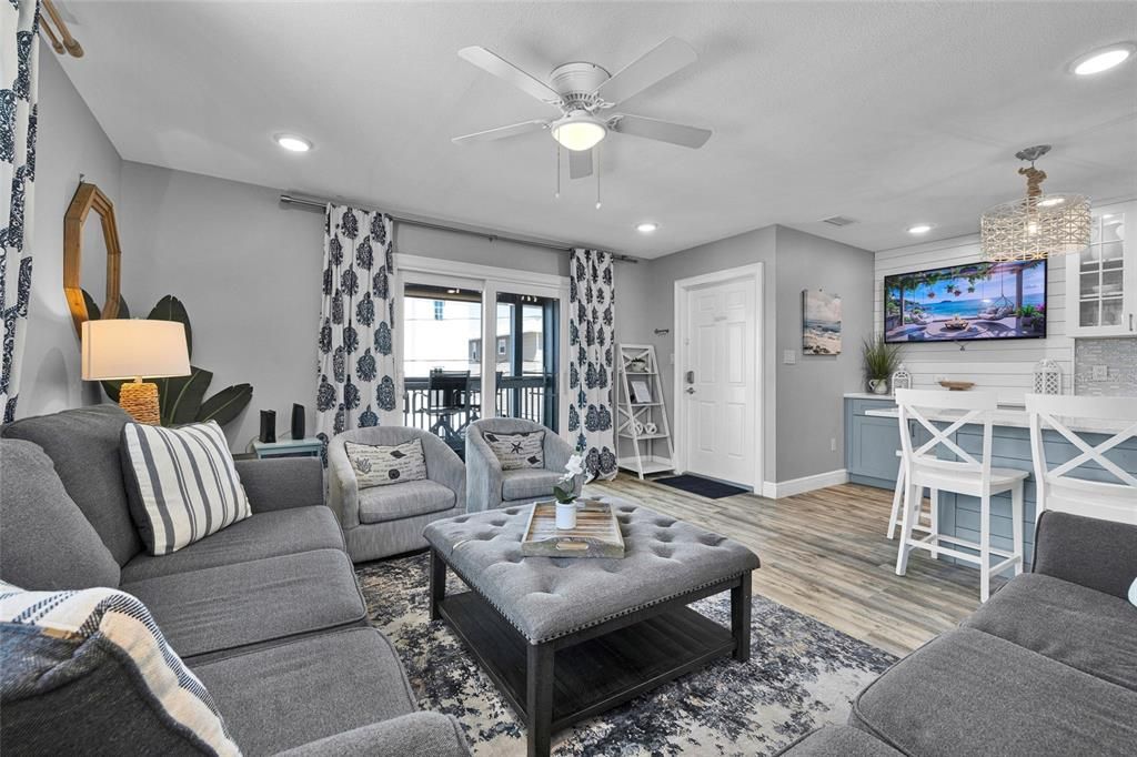 待售: $960,000 (3 贝兹, 2 浴室, 975 平方英尺)