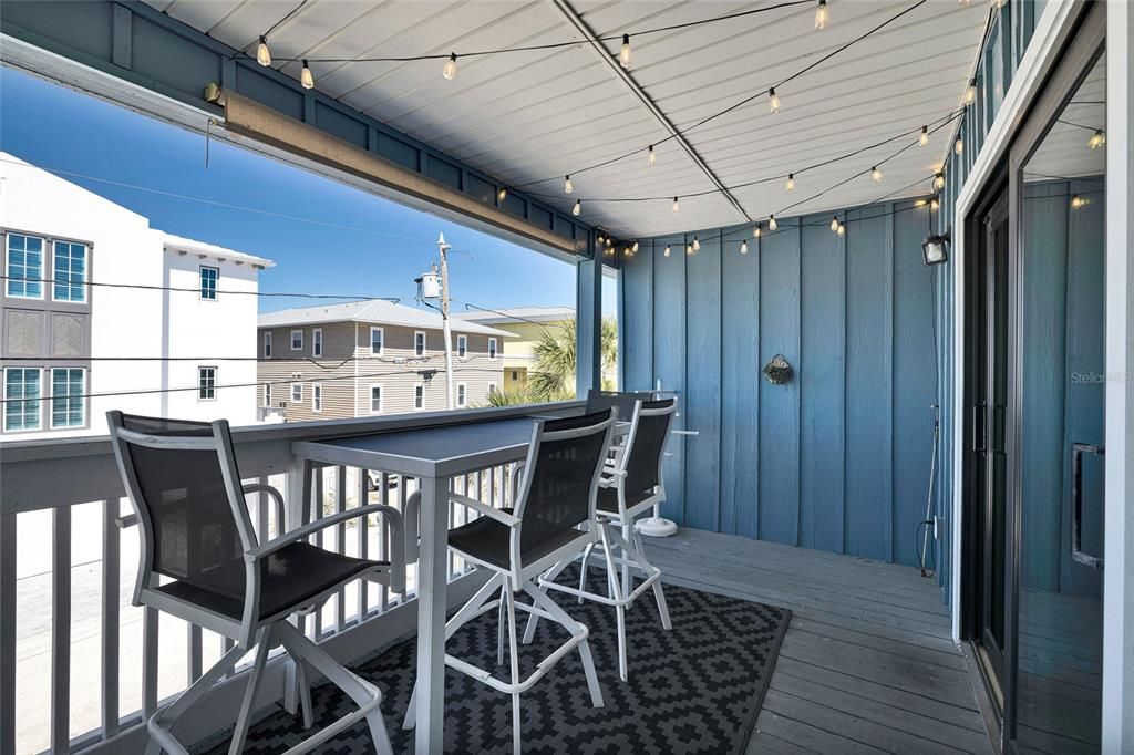 待售: $960,000 (3 贝兹, 2 浴室, 975 平方英尺)