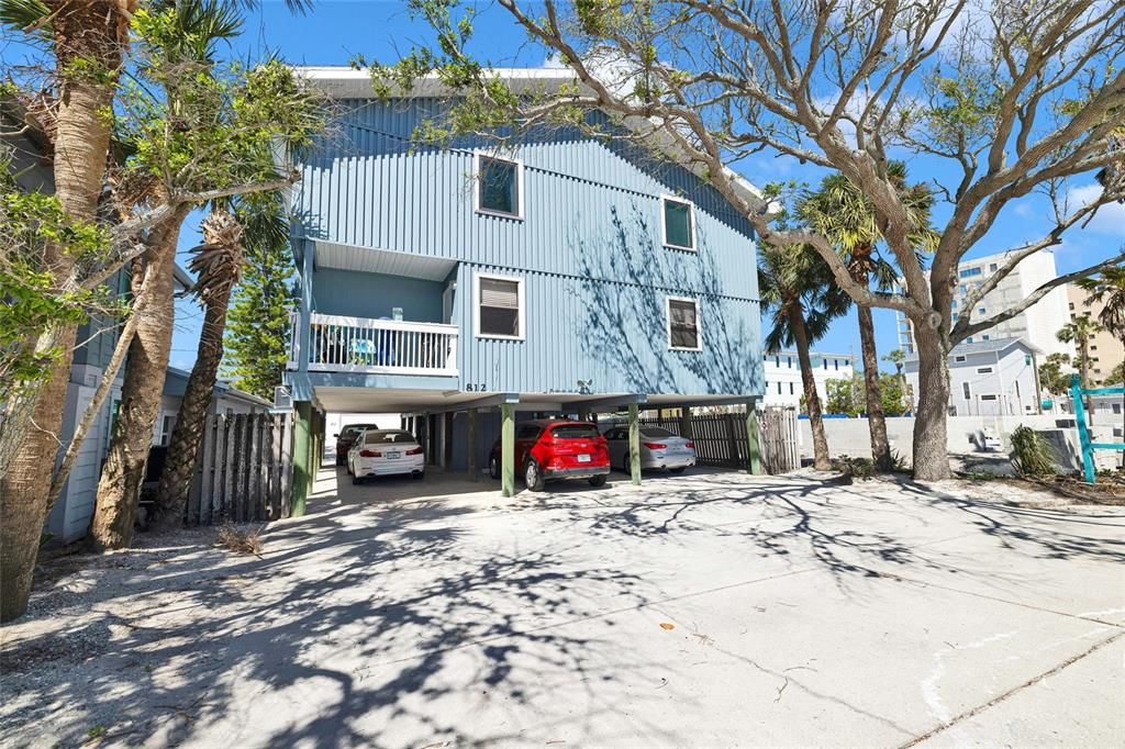 待售: $960,000 (3 贝兹, 2 浴室, 975 平方英尺)