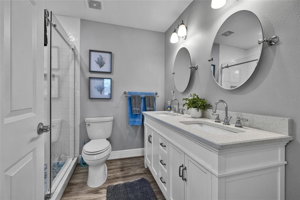 待售: $960,000 (3 贝兹, 2 浴室, 975 平方英尺)