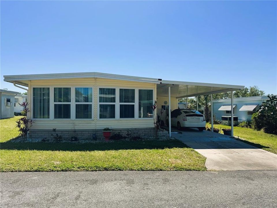 Recently Sold: $137,000 (2 beds, 2 baths, 1256 Square Feet)