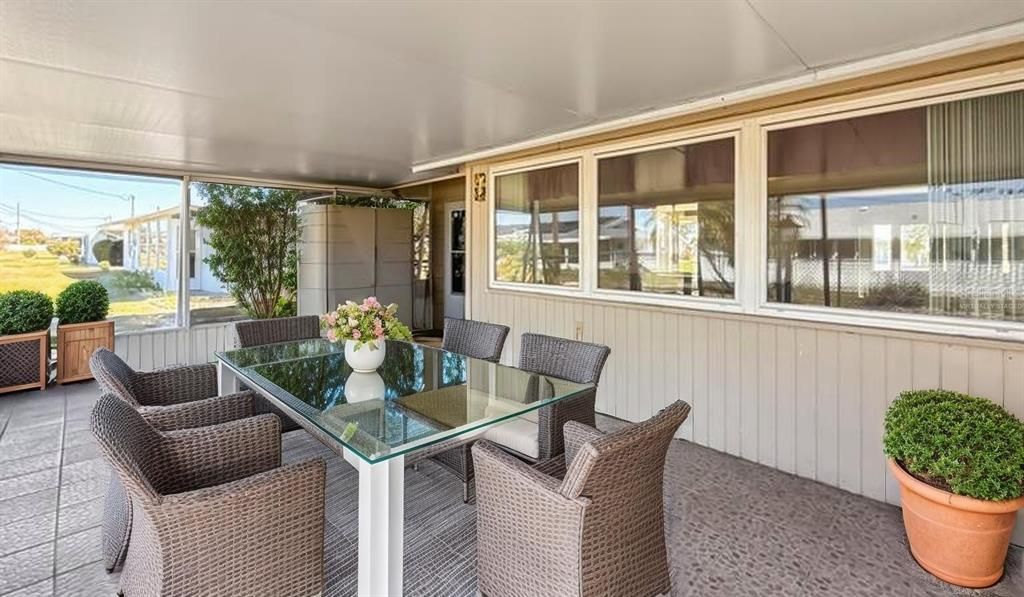 合同活跃: $180,000 (2 贝兹, 1 浴室, 1149 平方英尺)