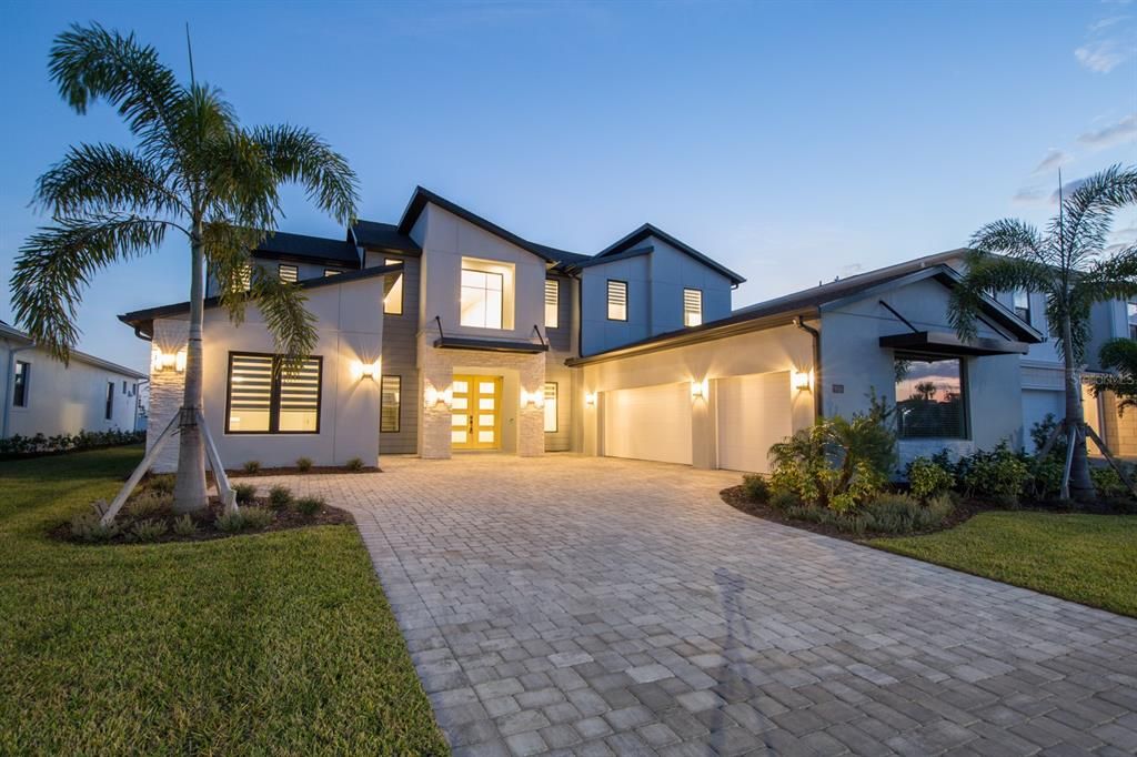 Недавно арендовано: $7,000 (5 спален, 5 ванн, 4927 Квадратных фут)