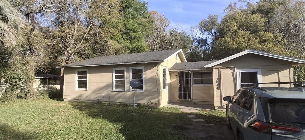 Recently Sold: $90,000 (3 beds, 2 baths, 1020 Square Feet)