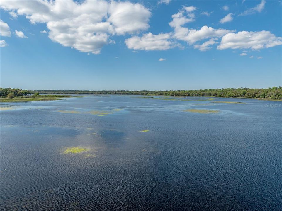 待售: $199,900 (2.62 acres)