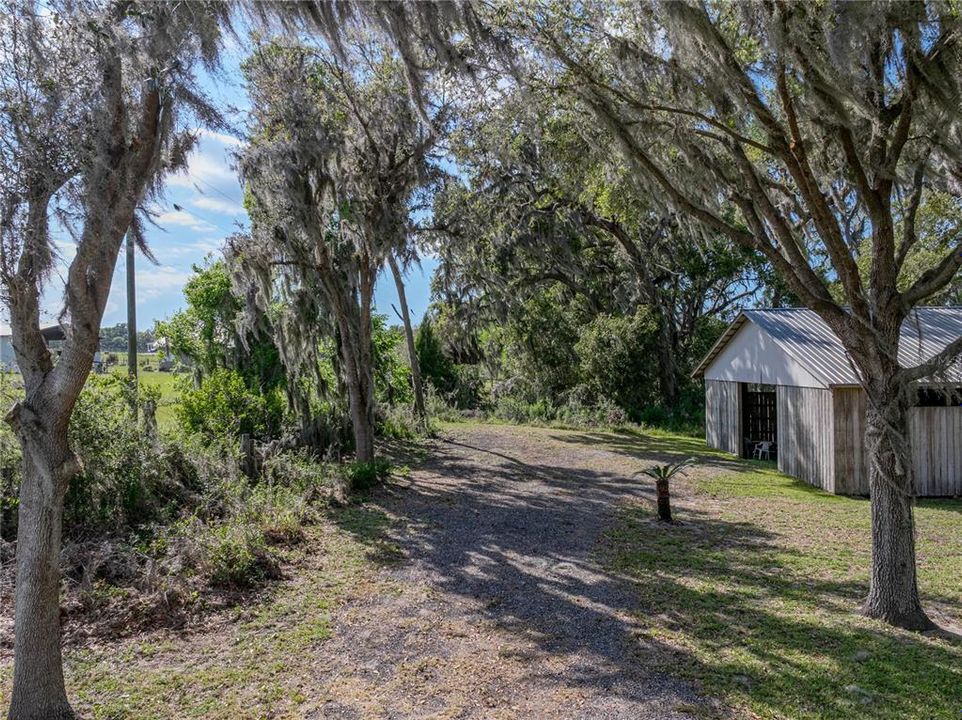 待售: $199,900 (2.62 acres)