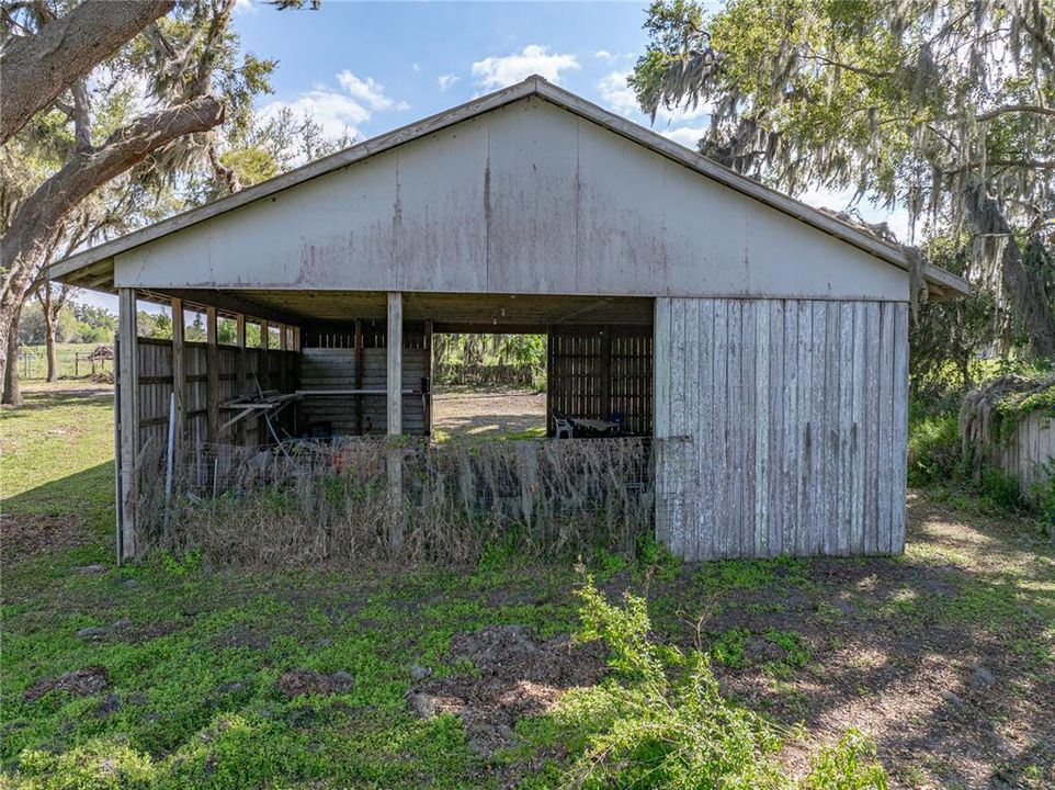 待售: $199,900 (2.62 acres)