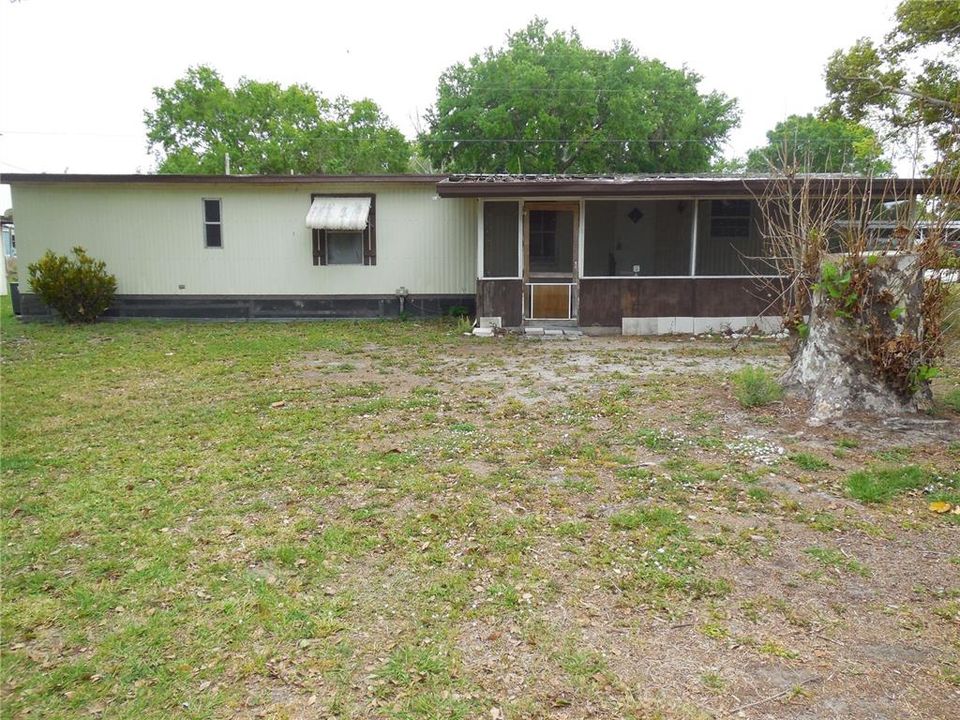 For Sale: $116,000 (3 beds, 1 baths, 976 Square Feet)