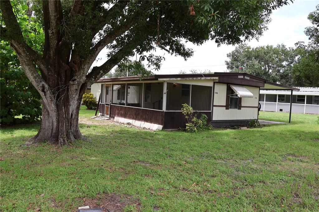 For Sale: $116,000 (3 beds, 1 baths, 976 Square Feet)