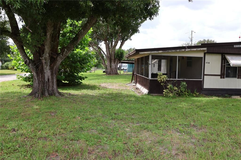 For Sale: $116,000 (3 beds, 1 baths, 976 Square Feet)