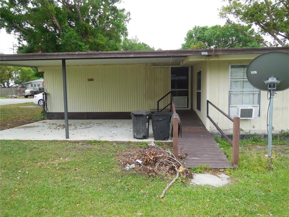 For Sale: $116,000 (3 beds, 1 baths, 976 Square Feet)