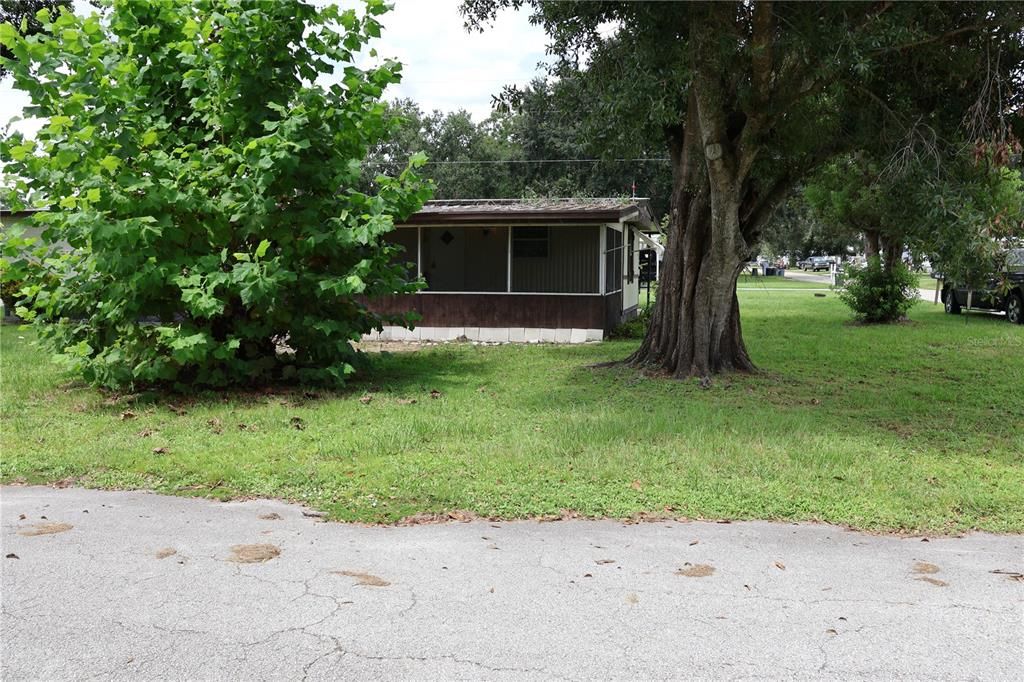 For Sale: $116,000 (3 beds, 1 baths, 976 Square Feet)