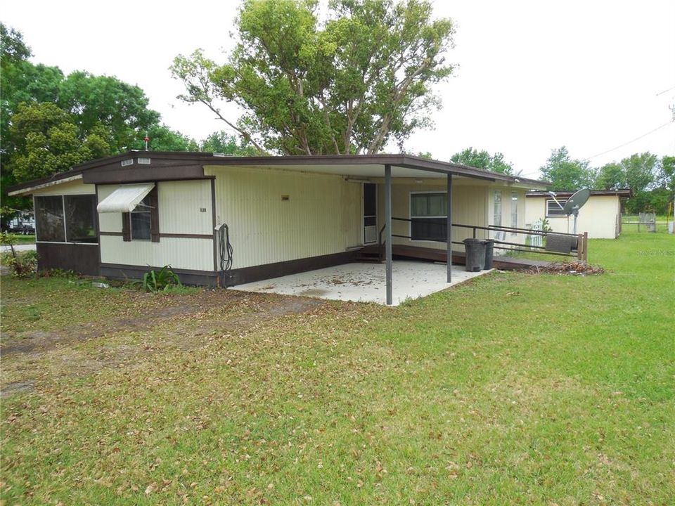 For Sale: $116,000 (3 beds, 1 baths, 976 Square Feet)