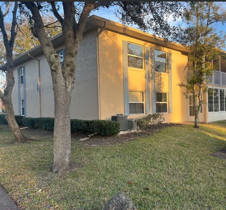 Recently Sold: $165,000 (2 beds, 2 baths, 975 Square Feet)