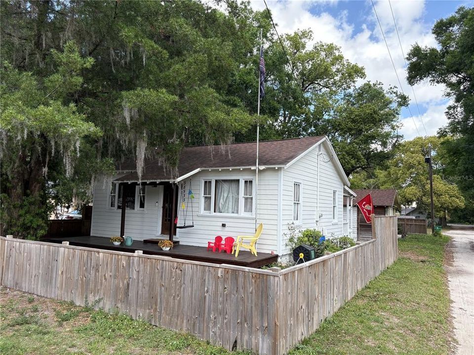 最近售出: $189,900 (2 贝兹, 1 浴室, 792 平方英尺)