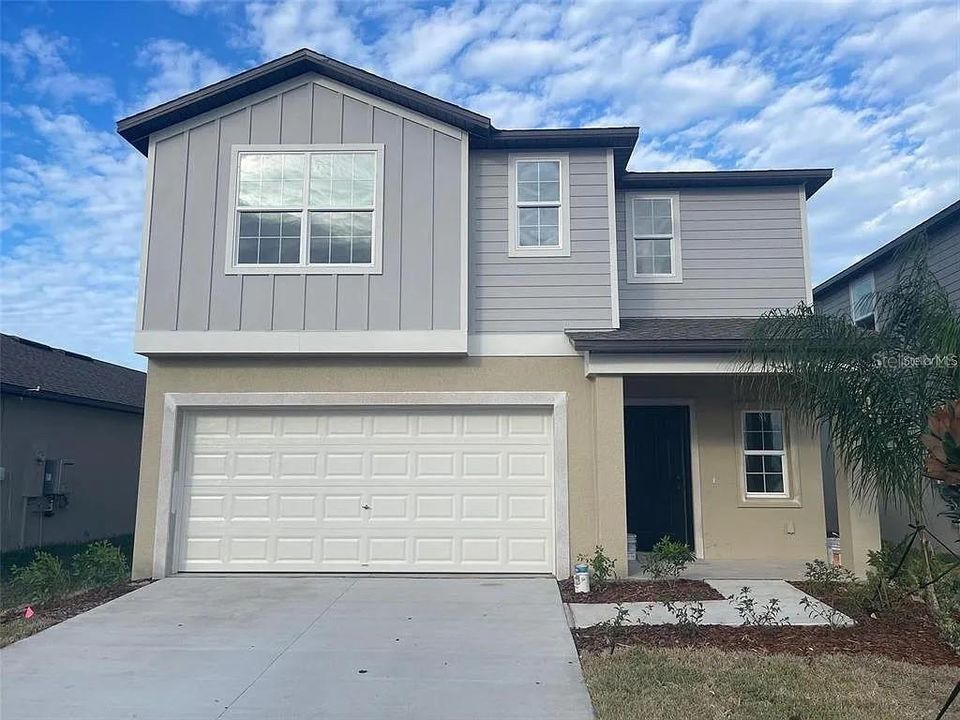 Recently Rented: $2,700 (6 beds, 3 baths, 2580 Square Feet)