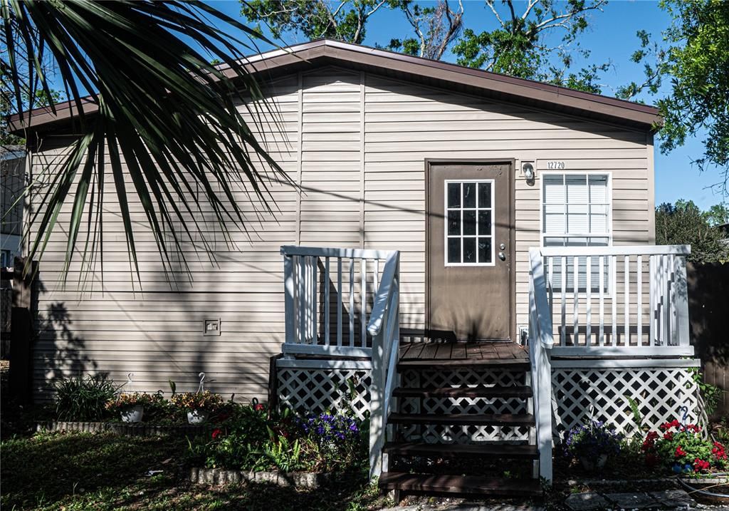 Recently Sold: $220,000 (3 beds, 2 baths, 1152 Square Feet)