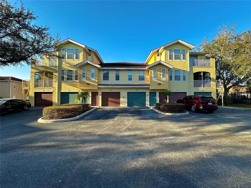 Recently Rented: $2,100 (2 beds, 2 baths, 1219 Square Feet)