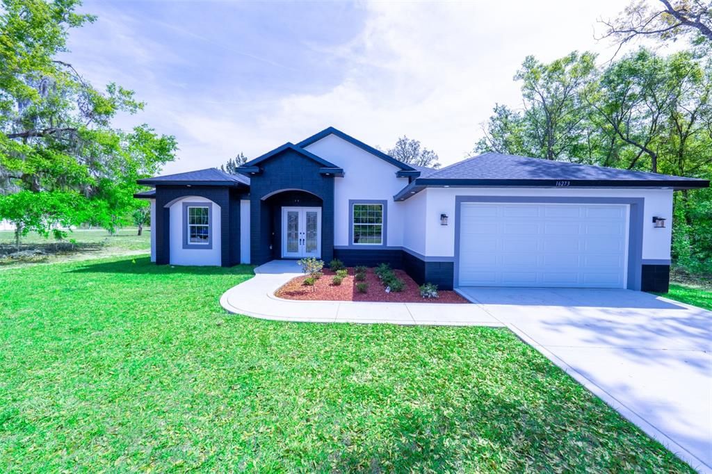 最近售出: $410,000 (4 贝兹, 2 浴室, 2196 平方英尺)