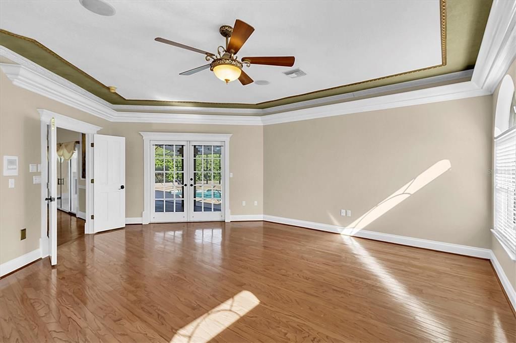 En Venta: $999,900 (4 camas, 3 baños, 5410 Pies cuadrados)