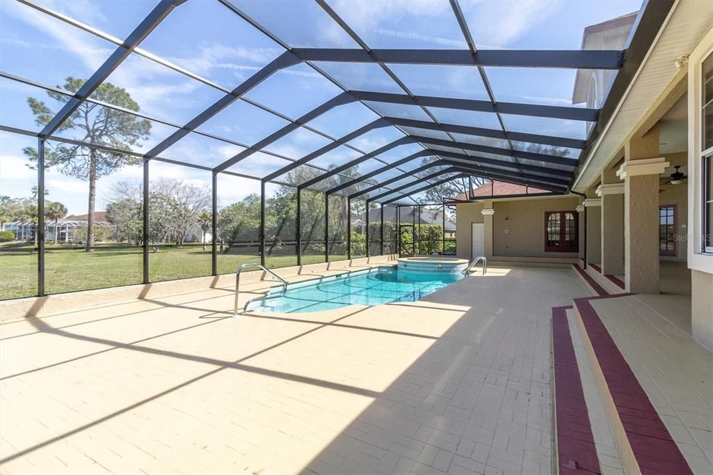 En Venta: $999,900 (4 camas, 3 baños, 5410 Pies cuadrados)