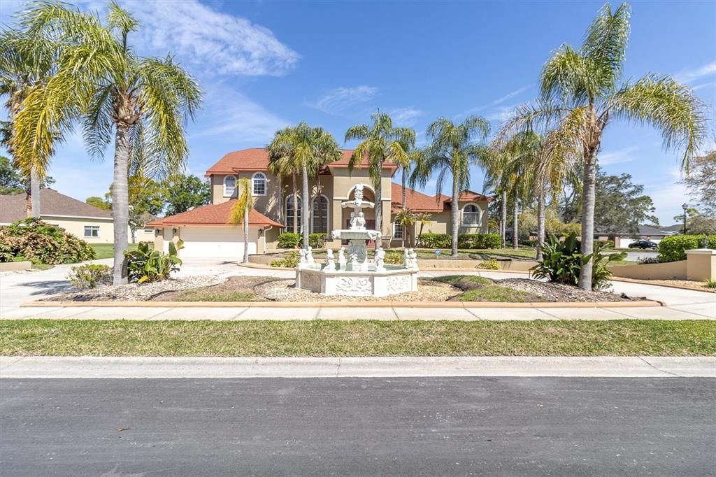 En Venta: $999,900 (4 camas, 3 baños, 5410 Pies cuadrados)