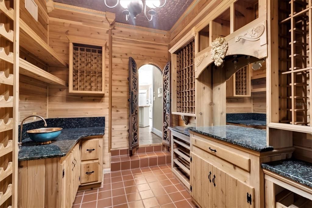 En Venta: $999,900 (4 camas, 3 baños, 5410 Pies cuadrados)