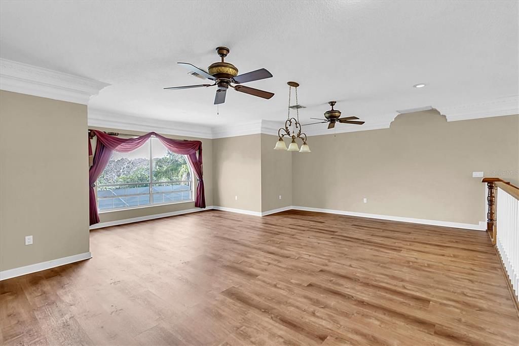 En Venta: $999,900 (4 camas, 3 baños, 5410 Pies cuadrados)