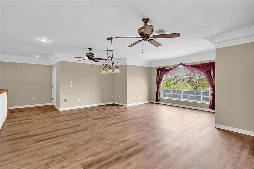 En Venta: $999,900 (4 camas, 3 baños, 5410 Pies cuadrados)