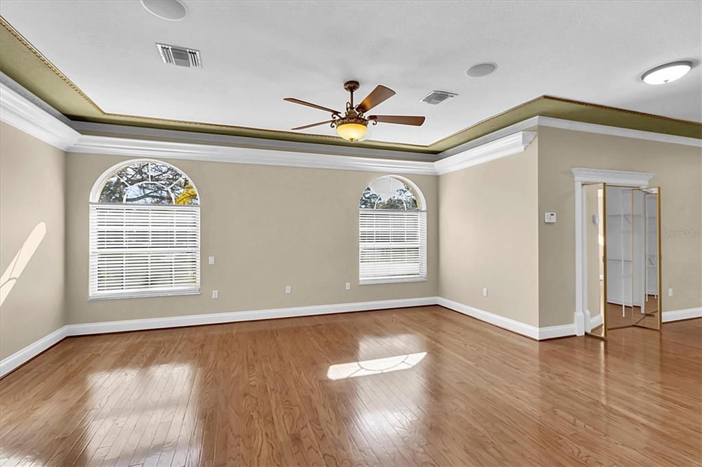 En Venta: $999,900 (4 camas, 3 baños, 5410 Pies cuadrados)